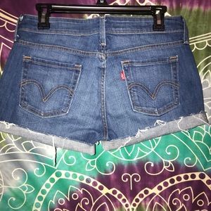 Levi Cut Off Shorts
